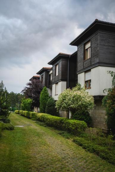 Santa Marina Apartaments- Karina 1 Созопол Екстериор снимка